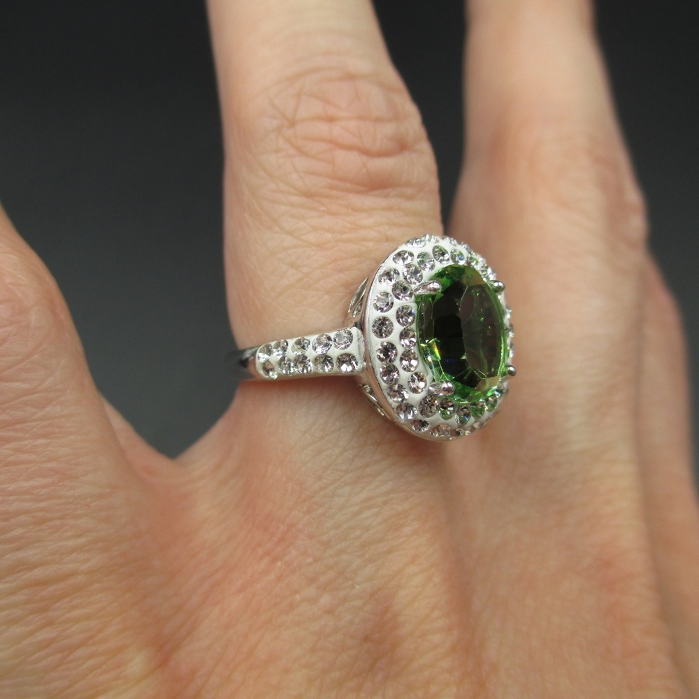 Vintage Size 7 Sterling Green CZ Diamond Ring - Picture 5 of 8